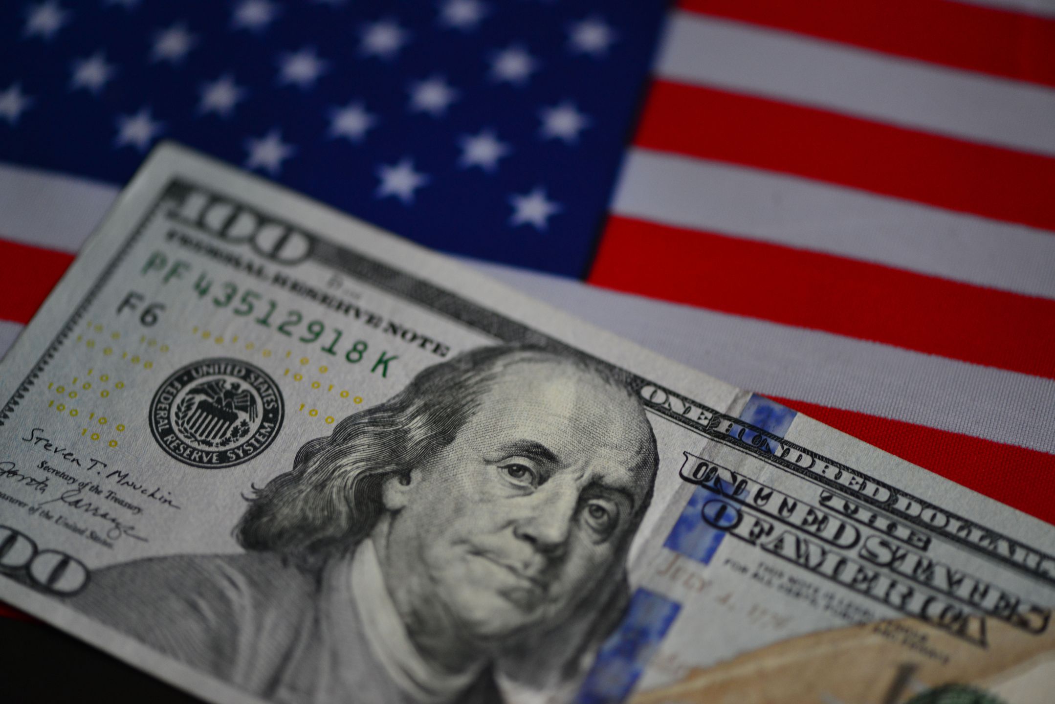 FUYANG, CHINA - SEPTEMBER 11, 2024 - Photo taken on Sept 11, 2024 shows US dollar banknotes in Fuyang city, East China's Anhui province. (Photo credit should read CFOTO/Future Publishing via Getty Images)