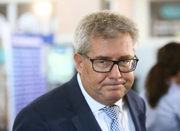 Czarnecki wątpi, by Ujazdowski zdał mandat europosła