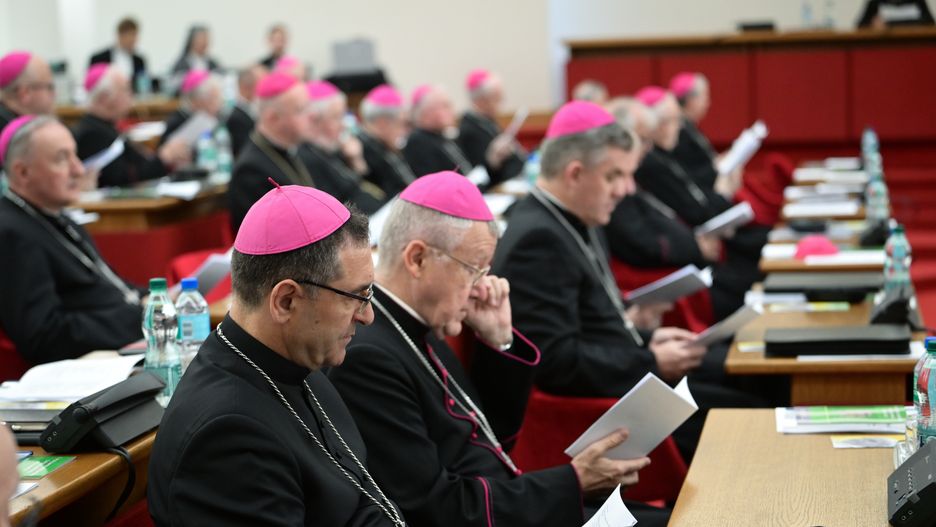 uczestnicy zebrania
Warszawa, 10.06.2024.  398. Zebranie Plenarne KEP w siedzibie Sekretariatu Konferencji Episkopatu Polski w Warszawie, 10 bm. (jm) PAP/Przemys�aw Pi�tkowski
Przemys�aw Pi�tkowski
398. 398, KEP, konferencja, religia, wiara, zebranie plenarne, duchowie�stwo, duchowny