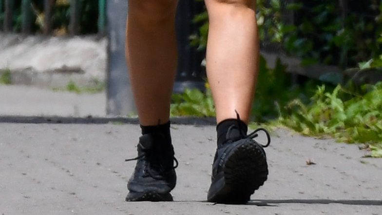 Ciężarna Olga Frycz przyłapana przez paparazzi