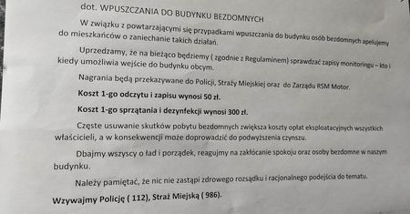 Spółdzielnia nie chce bezdomnych na klatkach. Mają sprawdzać monitoring, kto i kiedy umożliwia im wejście