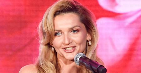 Jagna Niedzielska wzięła ślub w... CZARNEJ KOSZULI NOCNEJ! Ceremonię zorganizowała w 24 GODZINY! (FOTO)