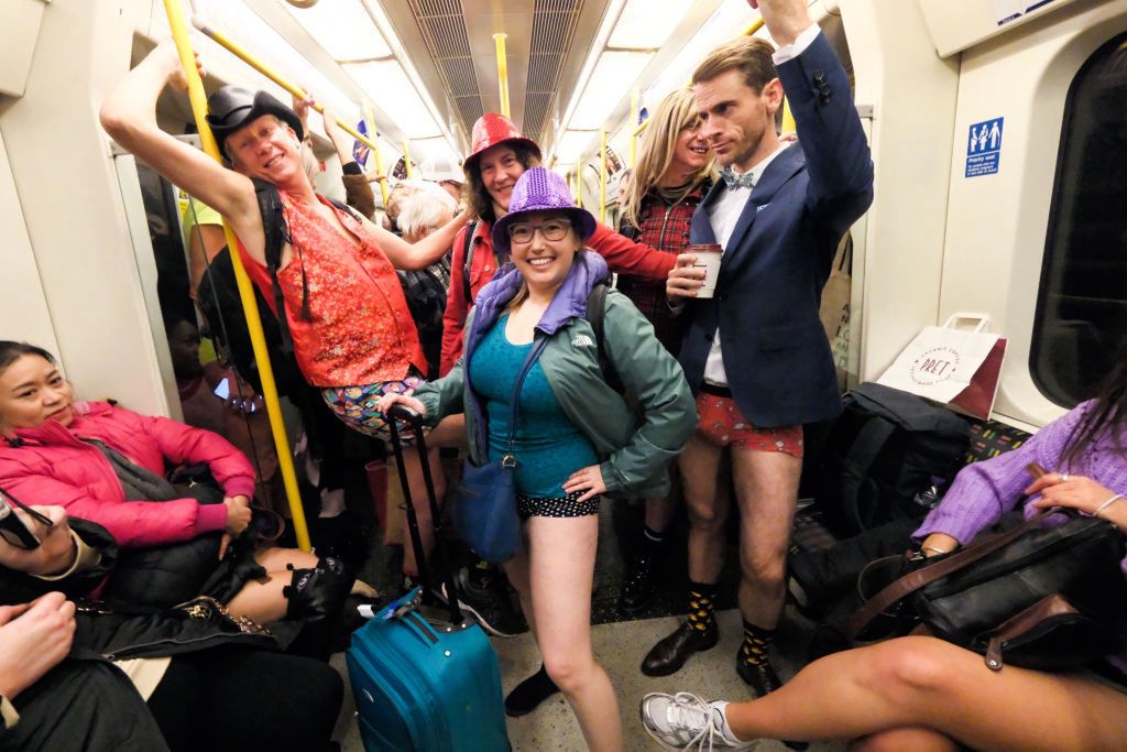 Pasażerowie bez spodni pojawili się w londyńskim metrze