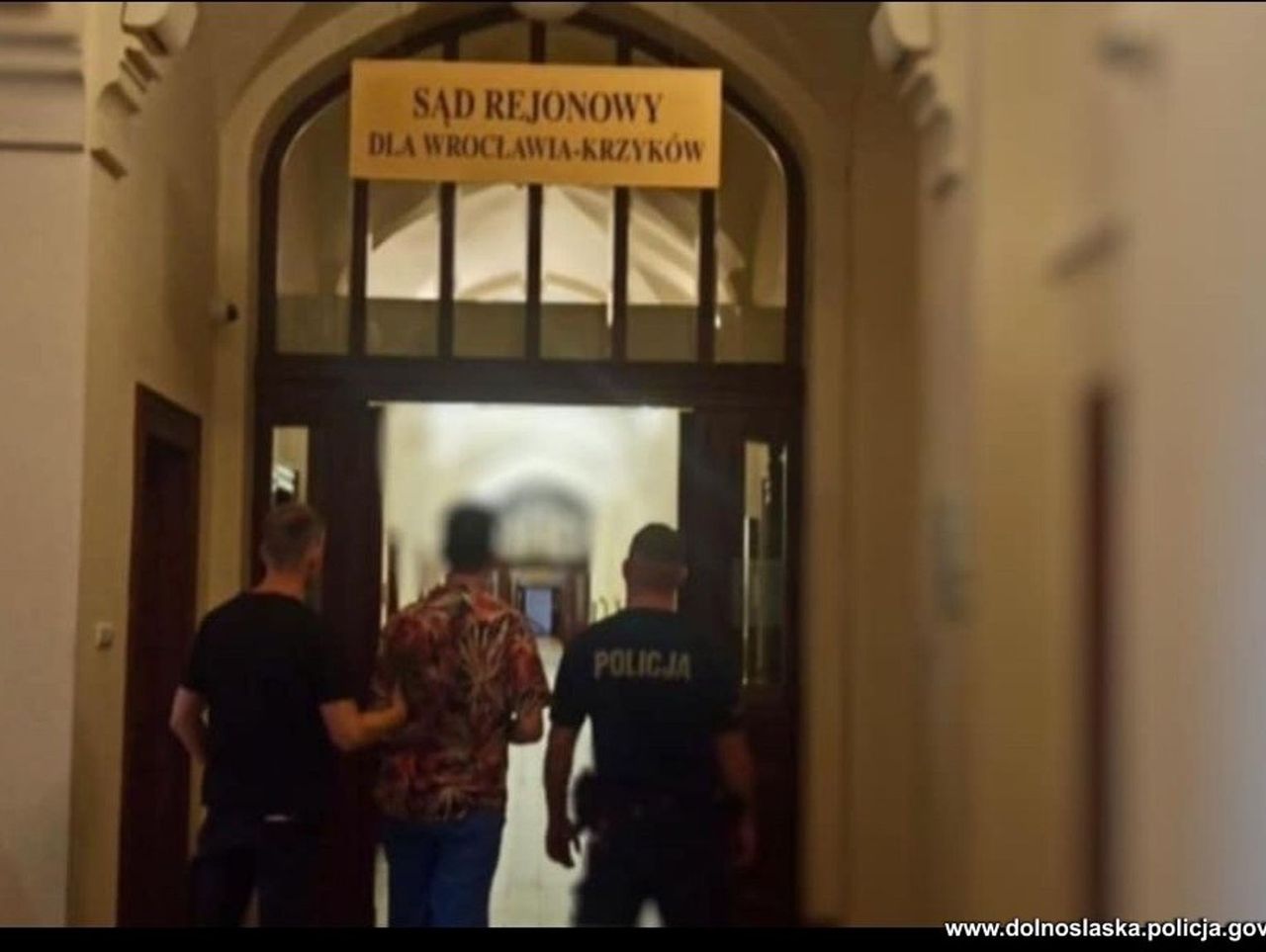 Wrocław. 26-latek zatrzymany z dużą ilością narkotyków. Ugryzł policjanta, próbował uciekać