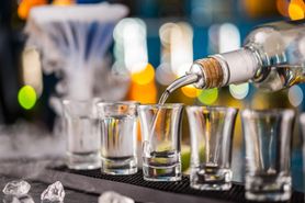Wpływ alkoholu na rozwój nowotworów (WIDEO)