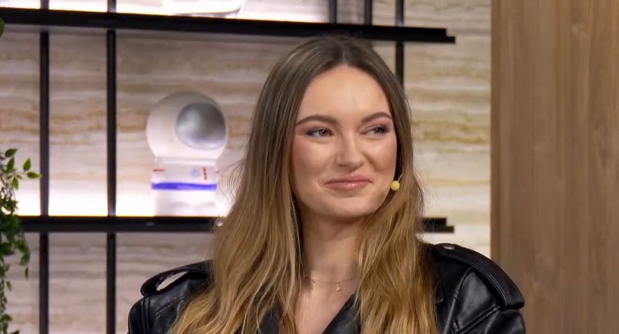 Modelka prowadzącą poranny program Kanału Zero