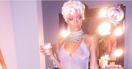 Blond Rihanna w teledysku!