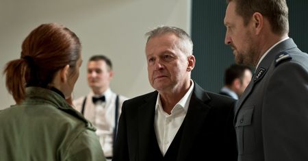 HBO Max promuje nowy polski kryminał z Katarzyną Wajdą i Bogusławem Lindą