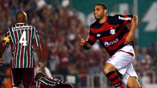 Adriano w trakcie Fla - Flu