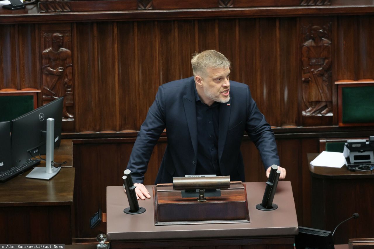 Zandberg grzmi w Sejmie. "Tusk będzie dyscyplinować przystawki"