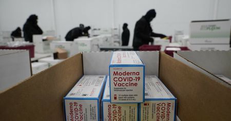 Szczepionki na COVID-19. Agencja Rezerw Materiałowych przyznaje: jesteśmy w kryzysowej sytuacji