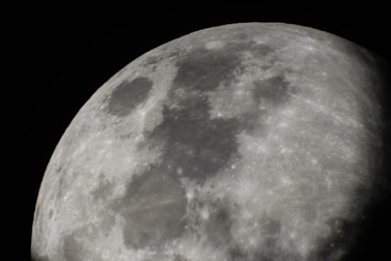 Polska Agencja Kosmiczna: możliwa polska misja na orbitę Księżyca