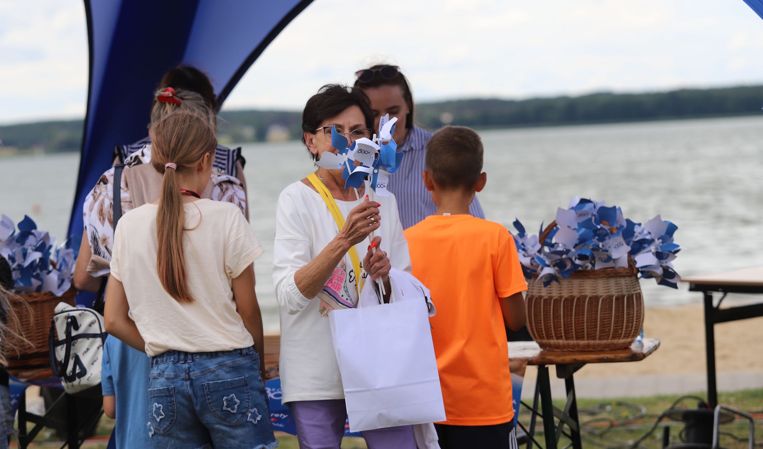 Piknik promujący program "Rodzina 800+" w Zbąszyniu