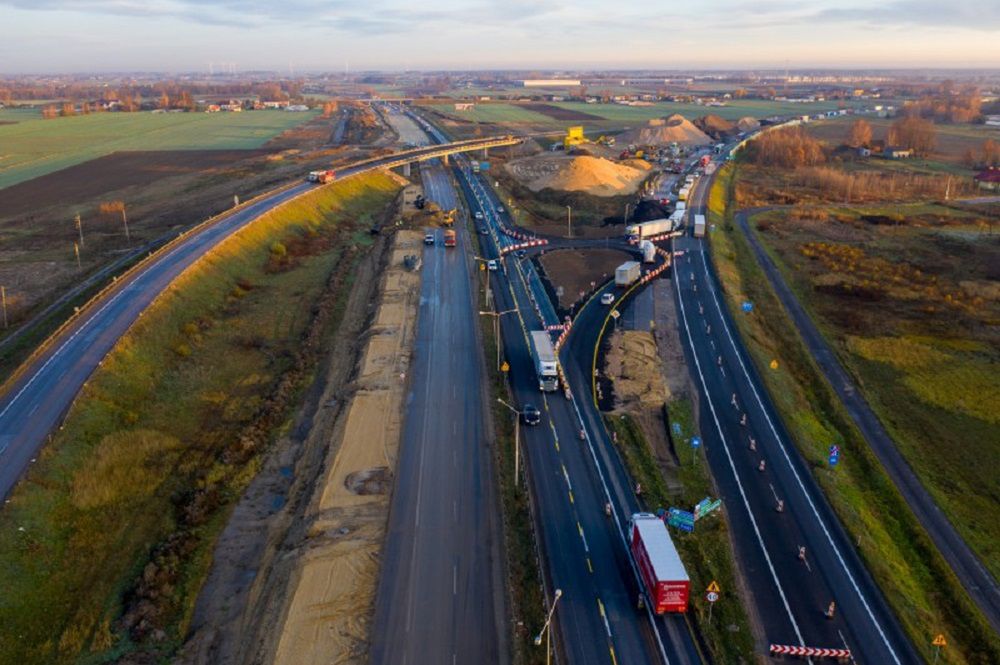 Czasowe wstrzymania ruchu na A1. Utrudnienia związane z budową wiaduktu