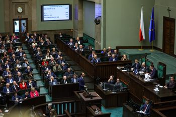 Zgoda ws. wyższych kar za podpalenia. Przeciw tylko Konfederacja