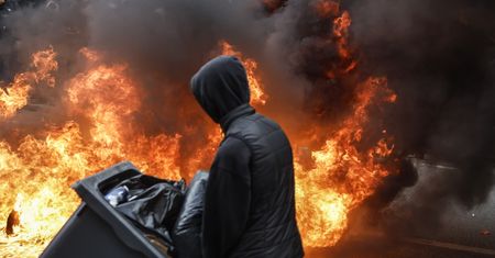 10 tys. ton śmieci na ulicach Paryża. Protesty i "ryzyko chorób"