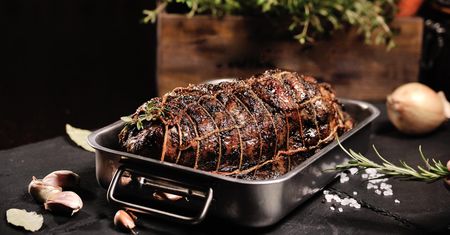 Schab pieczony – przepis, wartości odżywcze i kalorie