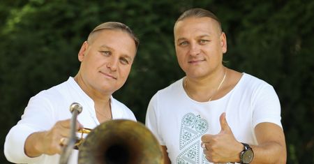 Kim są żony braci Golec? To dwa zupełne przeciwieństwa