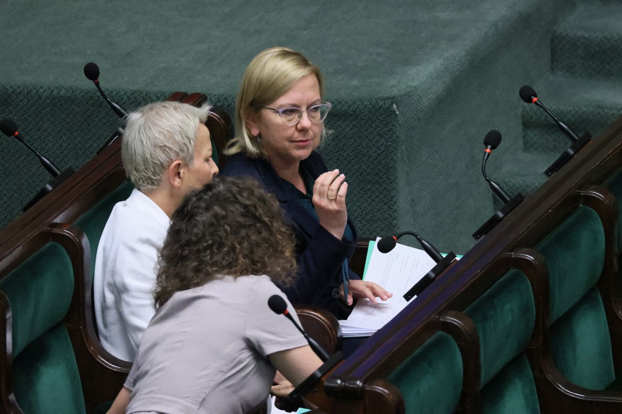 Dla Polaków dodatek węglowy, dla funduszu możliwość przejmowania banków. Opozycja: plan Zdzisława 2.0