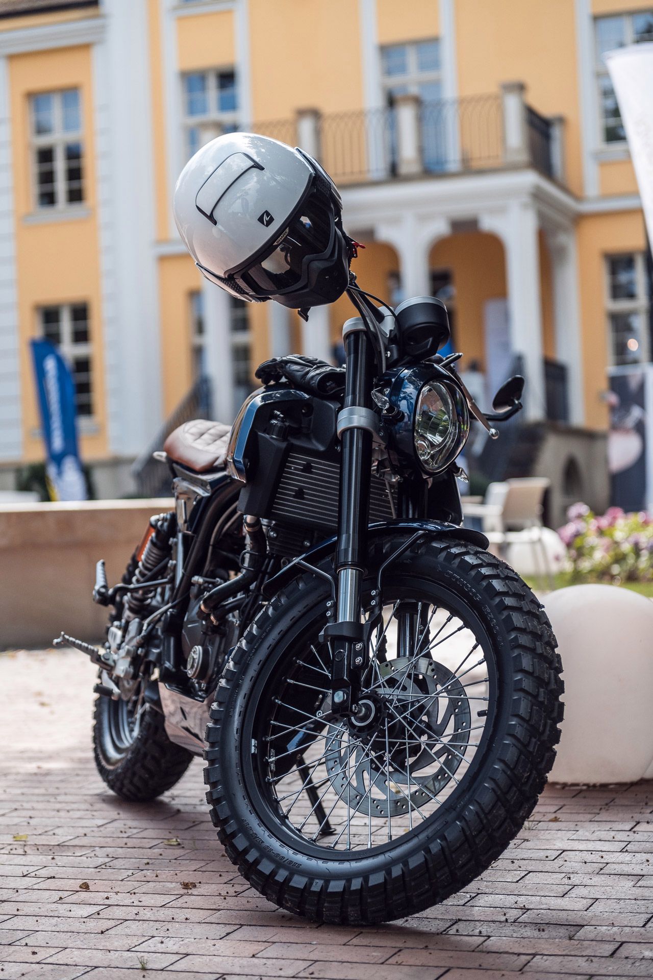 Na Cars & Coffee w Gdyni można było zobaczyć motocykle przeobrażone przez polską markę Unikat Motorworks (fot. Konrad Skura)