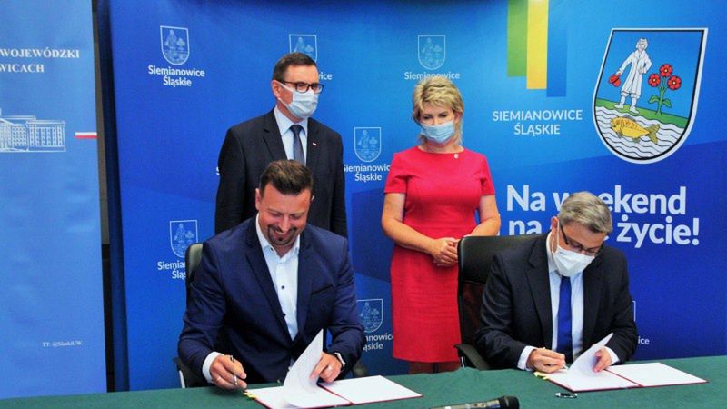 Siemianowice Śląskie. Umowa podpisana, do miasta trafią pieniądze na remont dróg.