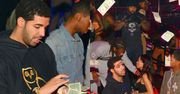 Drake RZUCA PIENIĘDZMI! "Wydał" 50 tysięcy dolarów! (FOTO)