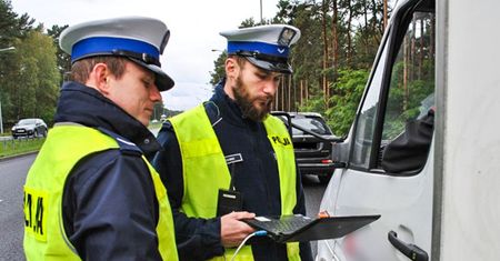 6020 zł za brak OC w 2022 r. Wzrośnie też kara za brak deklaracji PCC-3