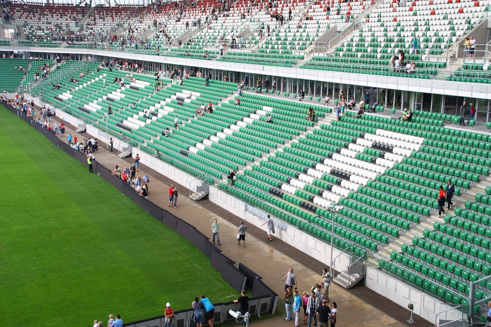 Legia przegrywa na boisku, wygrywa w mediach społecznościowych. Polski klub fenomenem! 2
