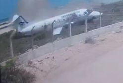 Horror w Somalii. Samolot pękł na pół