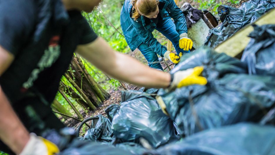 Wrocław. Chcesz otrzymać książkę - posprzątaj śmieci!