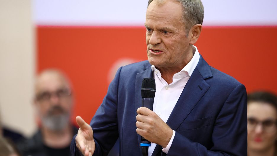 Donald Tusk
�ukasz G�gulski
kamiania, KO, Koalicja Obywatelska, ludzie, mieszka�cy, objazd kraju, partia, Platforma Obywatelska, PO, pogl�dy polityczne, PO-KO, polityczna, polityk, polityka, spotkanie, sympatycy, wizyta, wyborcy, wyborcza, wyborcze, zwolennicy, kampania