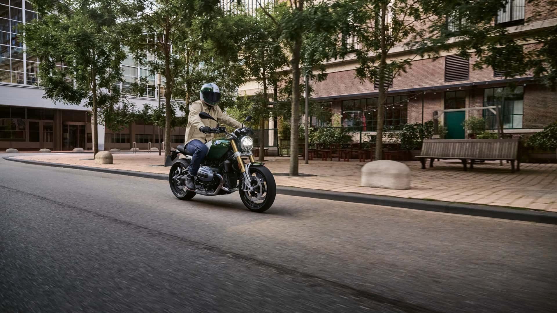 BMW R12 na rok 2024