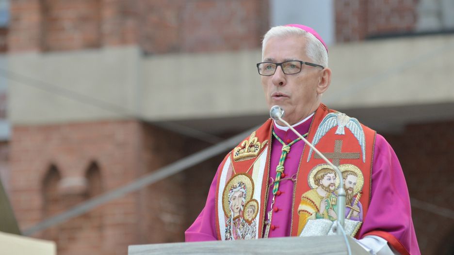 Metropolita katowicki abp Wiktor Skworc zadeklarował chęć przyjęcia szczepionki na COVID-19