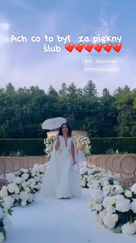 Justyna Steczkowska w białej stylizacji