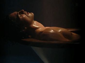 Scena w wannie była hitem na Tik Toku. Gwiazdor do dziś nie rozumie, dlaczego