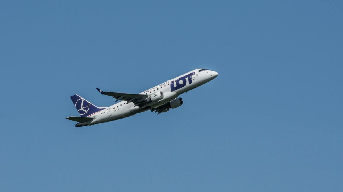 Nowy kierunek LOT-u. Uruchomiono bezpośrednie loty z Warszawy do miasta Saloniki