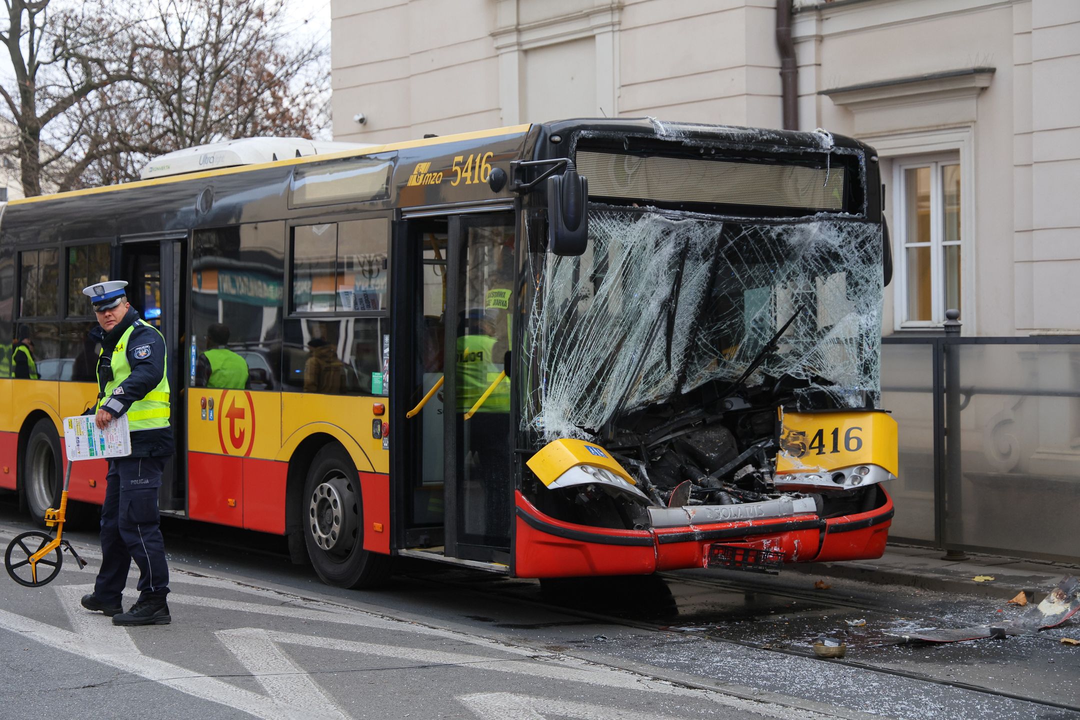 Miejsce zderzenia dwóch tramwajów i autobusu