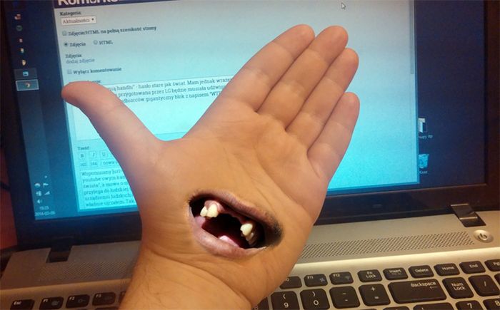 Nagroda za najdziwniejszą reklamę telefonu komórkowego wędruje do... 2