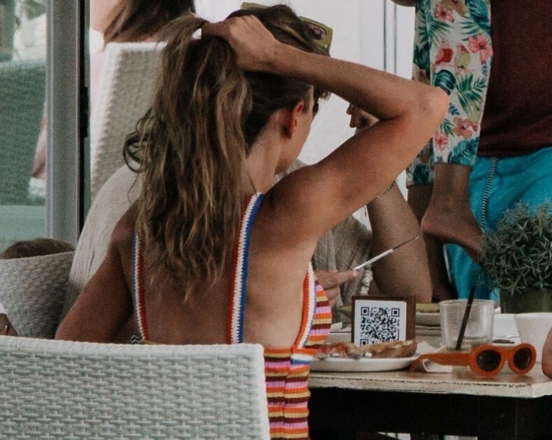 Anna i Robert Lewandowscy relaksują się w restauracji na Majorce