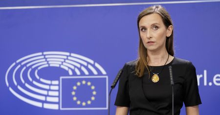 Kuriozalny zakaz w biurze Sylwii Spurek? Chodzi o kanapki z jajkiem