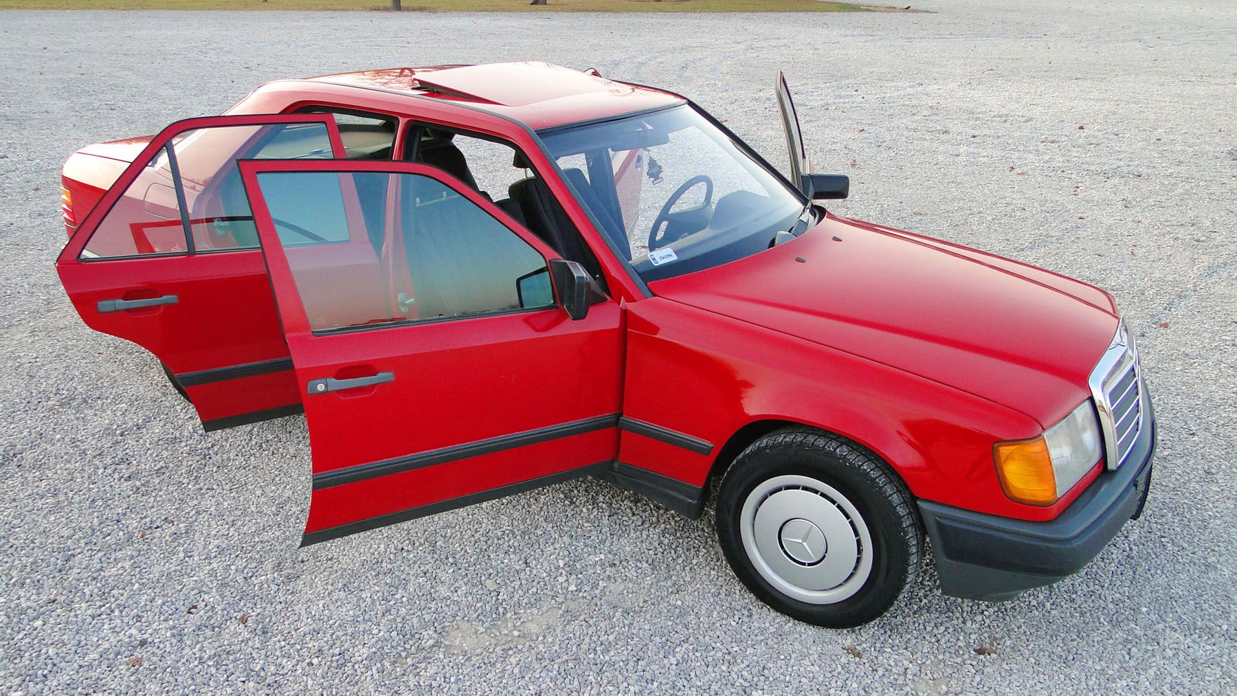 MERCEDES 300E W124 1988 – 11000 PLN – WARSZAWA