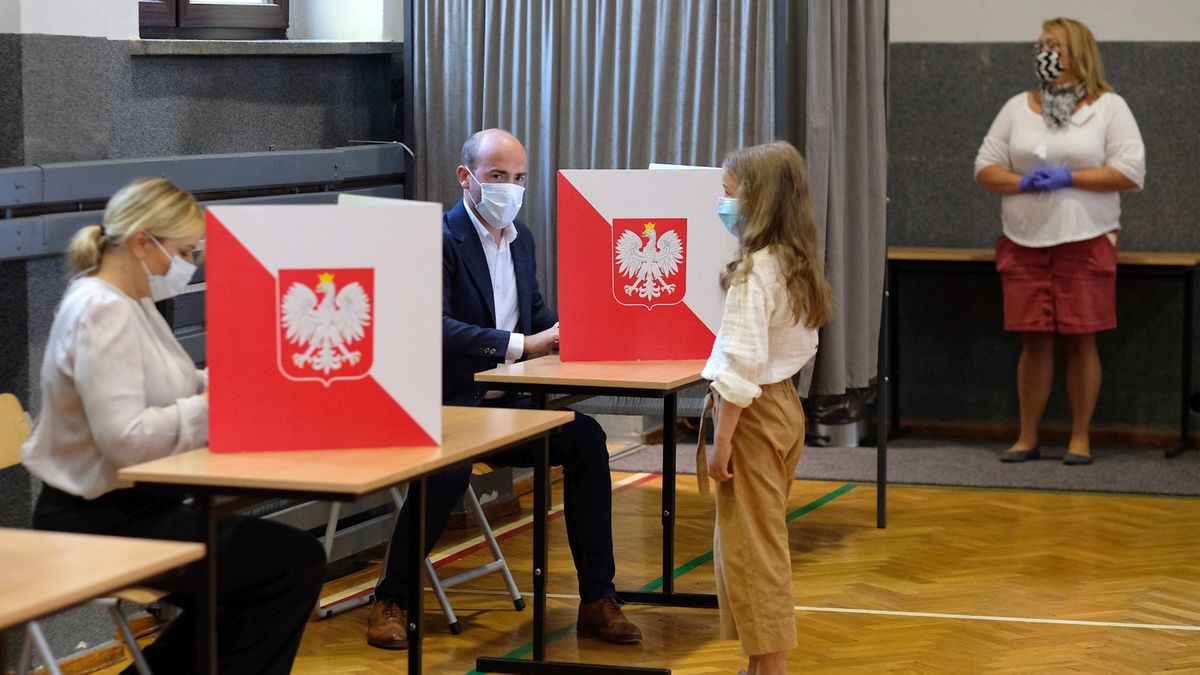 Wraca wątek kart bez pieczątek