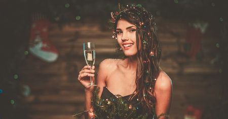 Bielizna do sylwestrowej kreacji. Jak ją wybrać, by czuć się komfortowo i sexy?