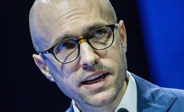Szef "New York Timesa" z mocnym wystąpieniem o AI. Dostał "owację godną opery"