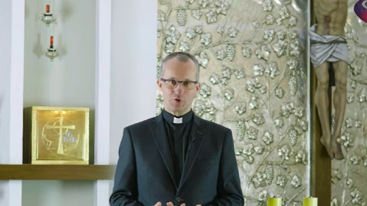 Zakaz komunii dla popierających aborcję. Ksiądz Janusz Chyła mówi o nawróceniu. 