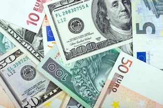 Kurs euro i dolara w czerwcu. Oto prognoza PKO BP. Widać pewien optymizm