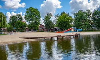 Nowa plaża w Szamocinie już gotowa. Jest piękniej, ale mieszkańców było zaskakująco mało