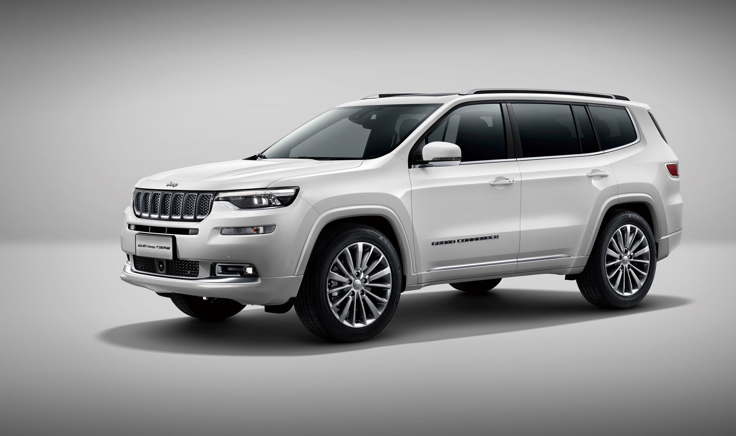 Jeep Grand Commander z rynku chińskiego. Ciekawe, czy to "zwiastun" nowego Grand Cherokee na Europę...