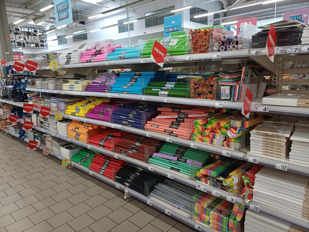 Droższe ołówki, tańsze długopisy. Tak się zmieniły ceny wyprawki szkolnej
