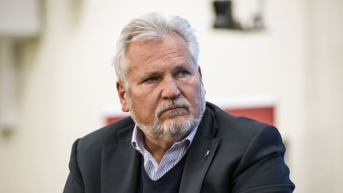 Aleksander Kwasniewski, former President of Poland is seen
WARSAW, MAZOWIECKIE, POLAND - 2023/03/03: Aleksander Kwasniewski, former President of Poland is seen during the debate in Warsaw. In Warsaw under the slogan The Future of EU Strategic Autonomy the European Socialists and Democrats (S&D) joined forces with the Foundation for European Progressive Studies (FEPS) to debate on the European Unions Open Strategic Autonomy. Among the many participants, S&D MEPs Marek Belka (former Prime Minister of Poland) and Katarzyna Pisarska - Founder the European Academy of Diplomacy - attended the debate, with former Polish President Aleksander Kwasniewski as a keynote speaker at the public session, hosted by the Kozminski University, and co-organised by FEPS, Amicus Europae Foundation and the Polish daily Gazeta Wyborcza. (Photo by Attila Husejnow/SOPA Images/LightRocket via Getty Images)
SOPA Images
s&d, european socialists and democrats, the future of eu strategic autonomy, open strategic autonomy, feps, amicus europae foundation, polish daily gazeta wyborcza, kozminski university